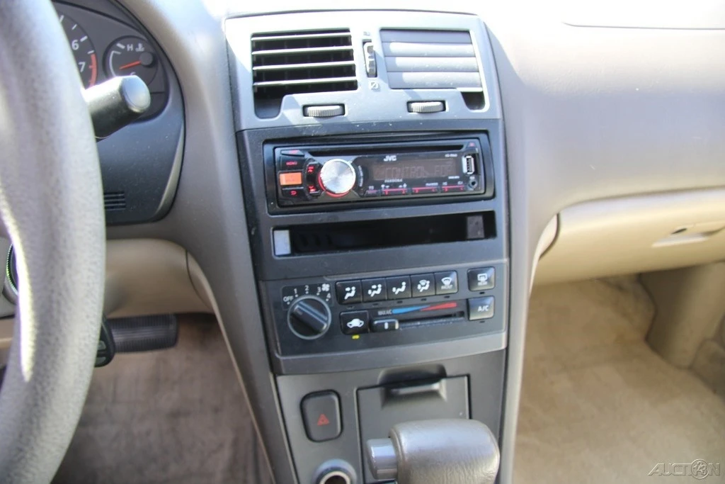 2001 Nissan Maxima 5th Gen - Image 19 of 21