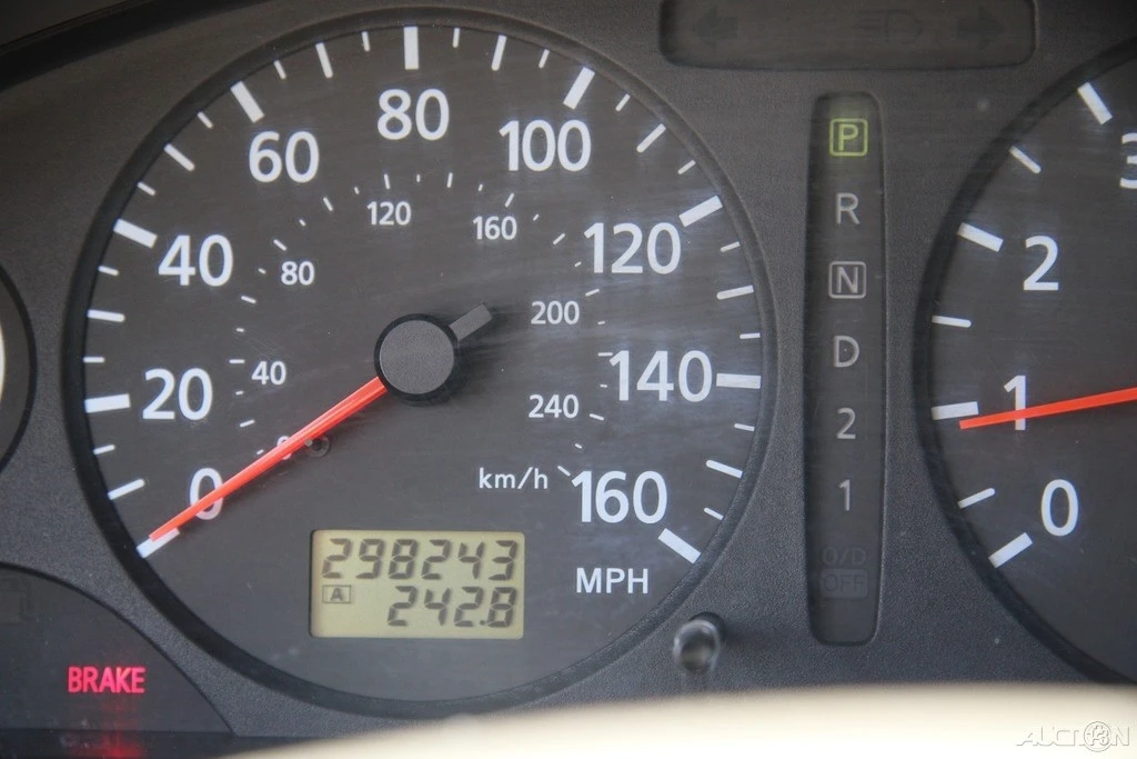 2001 Nissan Maxima 5th Gen - Image 17 of 21