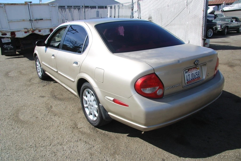 2001 Nissan Maxima 5th Gen - Image 5 of 21