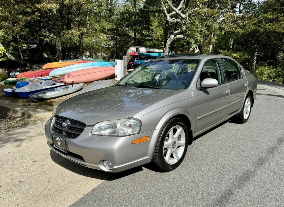 2001 Nissan Maxima 5th Gen - Image 2 of 31