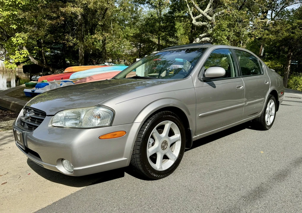 2001 Nissan Maxima 5th Gen - Image 4 of 31