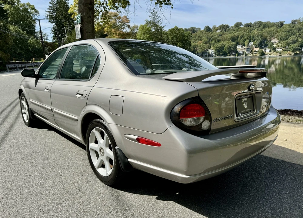 2001 Nissan Maxima 5th Gen - Image 8 of 31