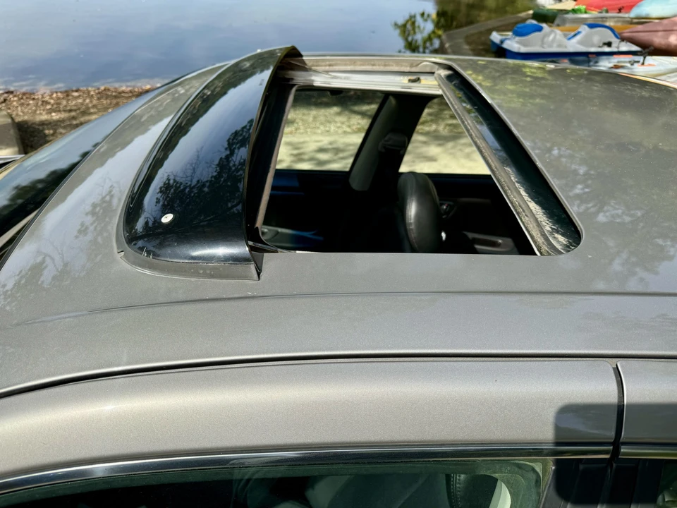2001 Nissan Maxima 5th Gen - Image 28 of 31