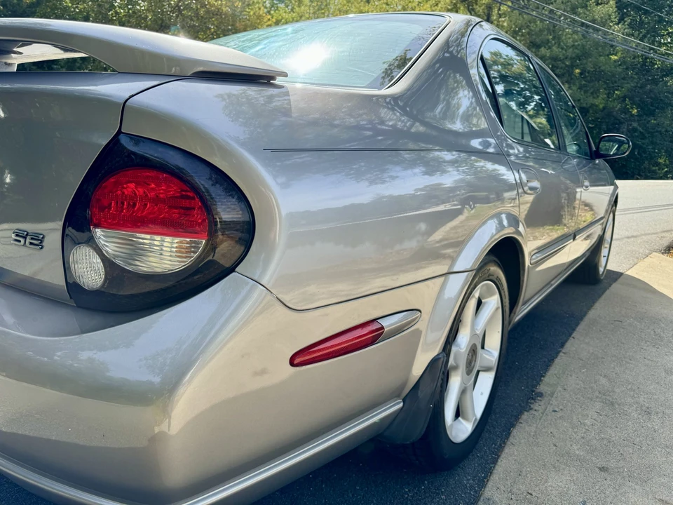 2001 Nissan Maxima 5th Gen - Image 25 of 31