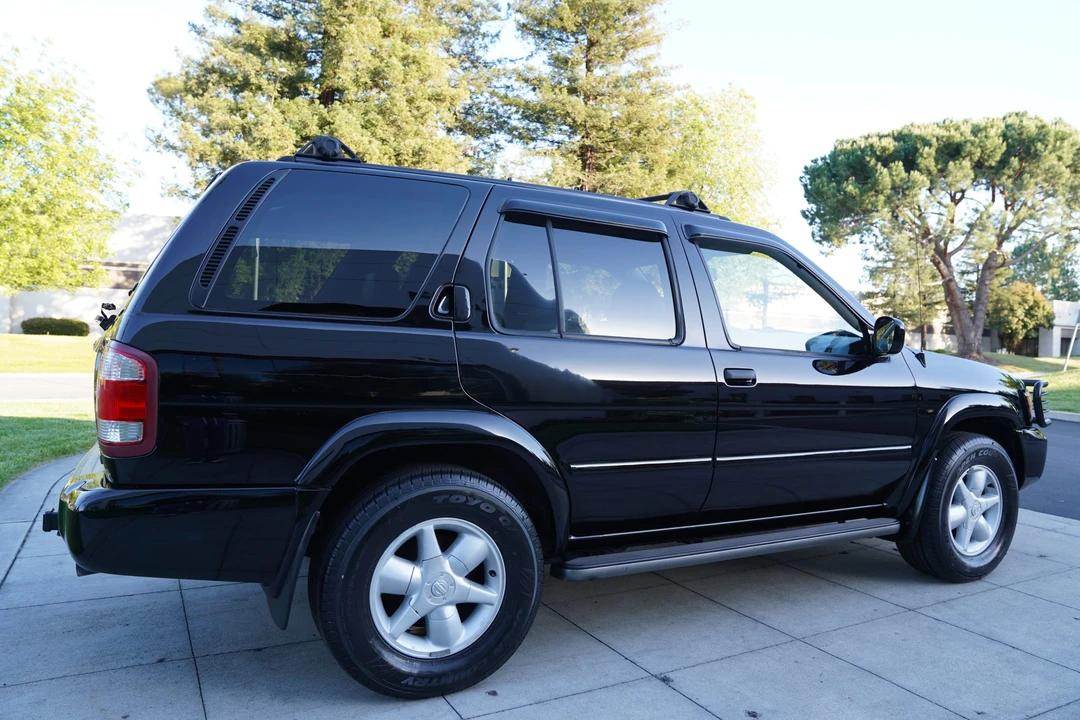 2001 Nissan Pathfinder 2nd Gen - Image 9 of 31