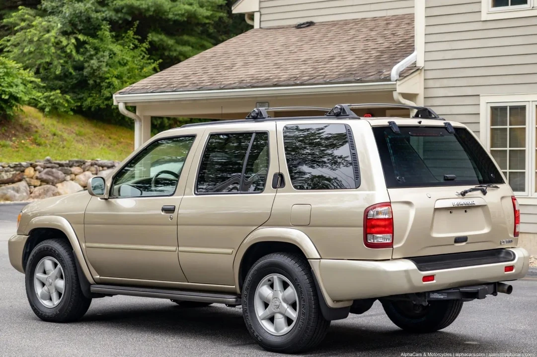 2001 Nissan Pathfinder 2nd Gen - Image 10 of 21