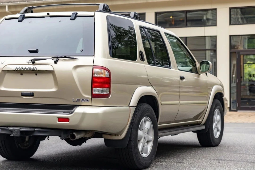 2001 Nissan Pathfinder 3rd Gen - Image 21 of 21