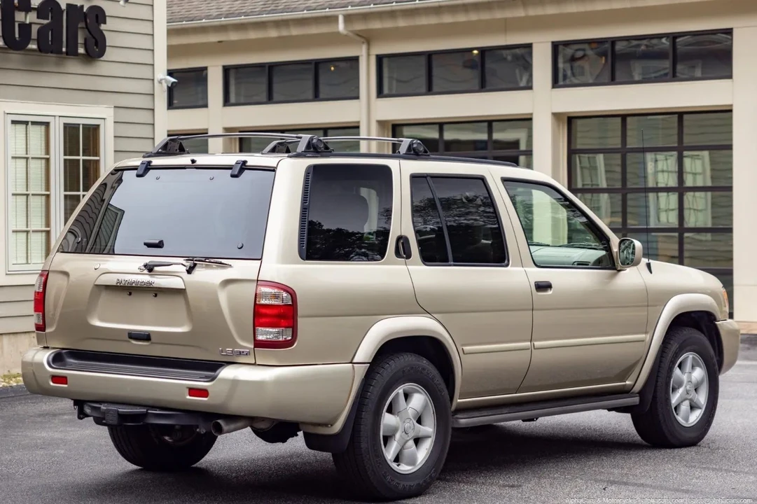 2001 Nissan Pathfinder 2nd Gen - Image 8 of 21