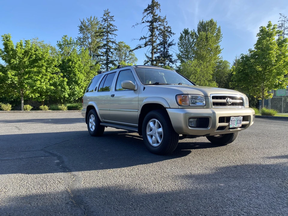 2001 Nissan Pathfinder 2nd Gen - Image 10 of 10