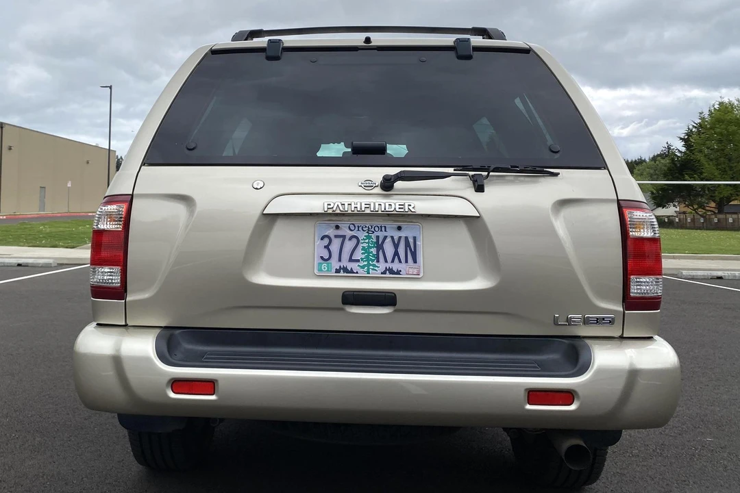 2001 Nissan Pathfinder 2nd Gen - Image 5 of 10