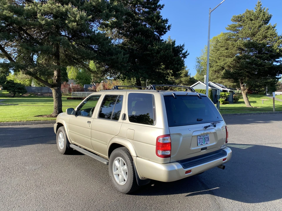 2001 Nissan Pathfinder 2nd Gen - Image 7 of 10