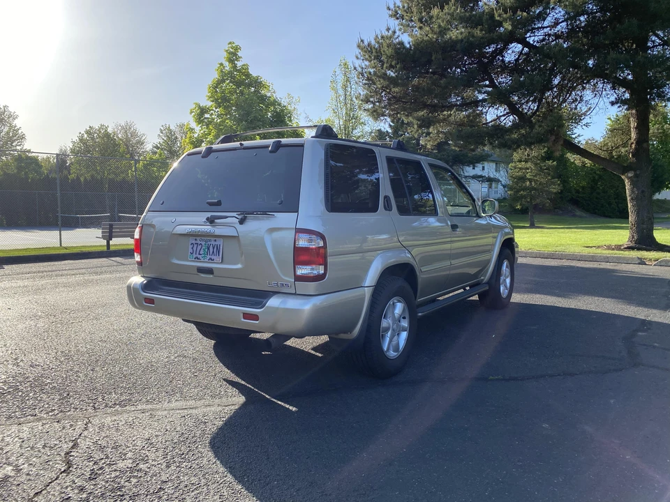 2001 Nissan Pathfinder 2nd Gen - Image 8 of 10