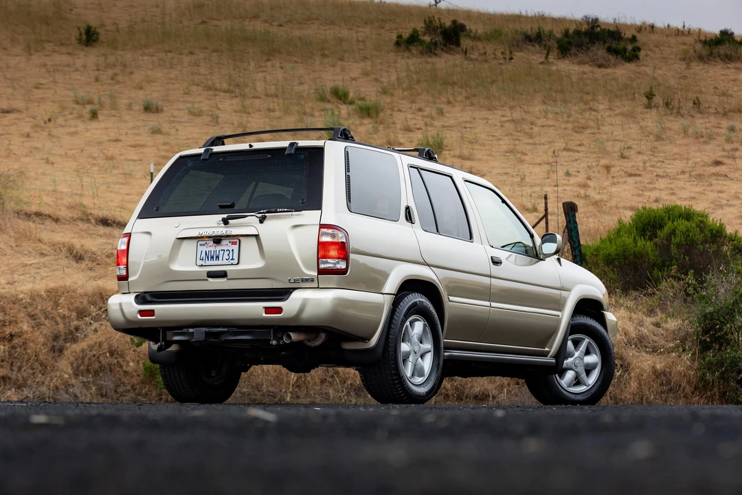 2001 Nissan Pathfinder 2nd Gen - Image 28 of 31