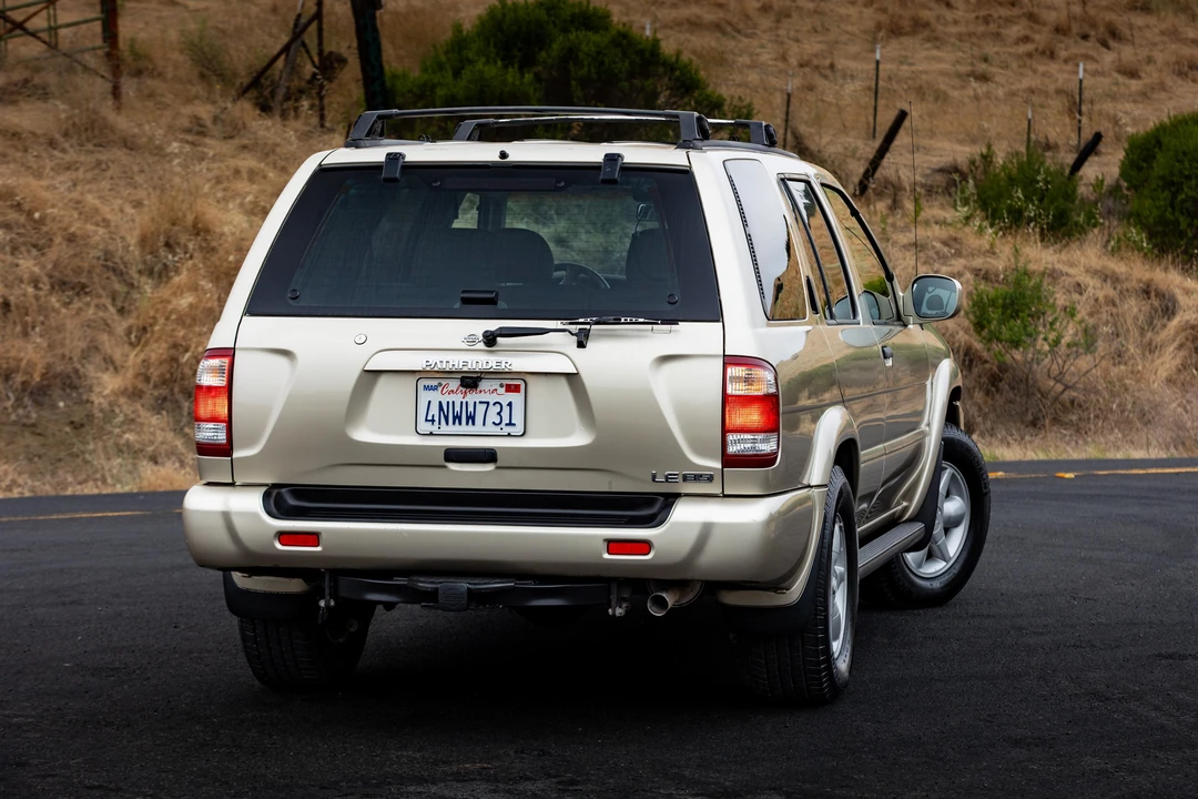 2001 Nissan Pathfinder 2nd Gen - Image 25 of 31