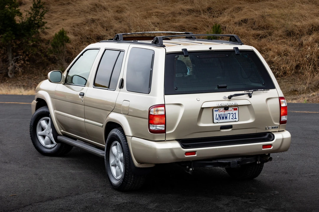2001 Nissan Pathfinder 2nd Gen - Image 19 of 31