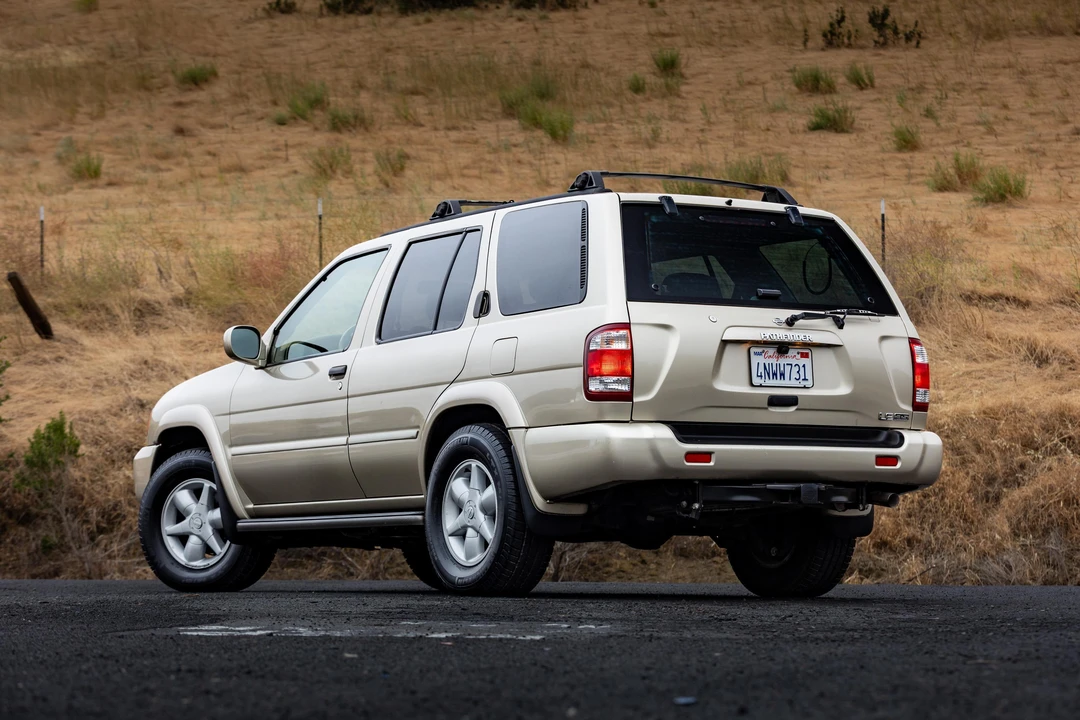 2001 Nissan Pathfinder 2nd Gen - Image 18 of 31