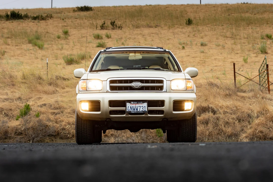 2001 Nissan Pathfinder 2nd Gen - Image 7 of 31