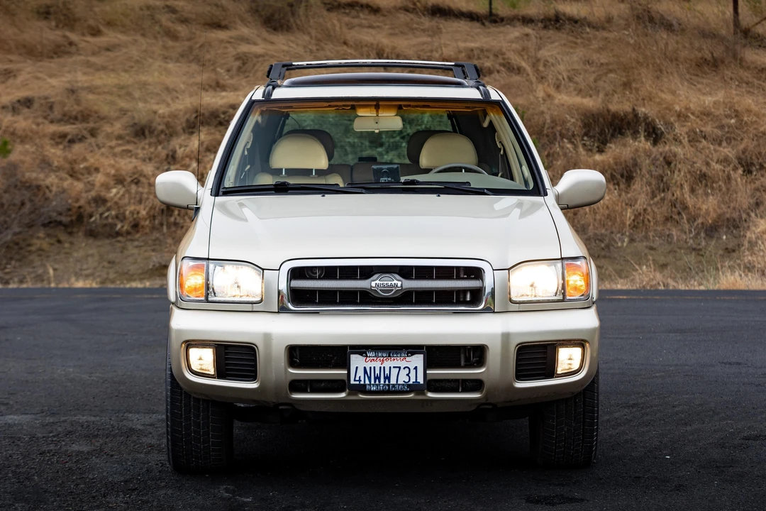 2001 Nissan Pathfinder 2nd Gen - Image 2 of 31