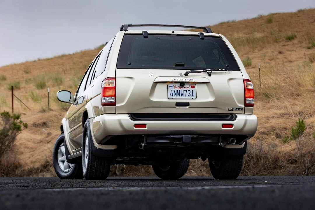 2001 Nissan Pathfinder 2nd Gen - Image 23 of 31