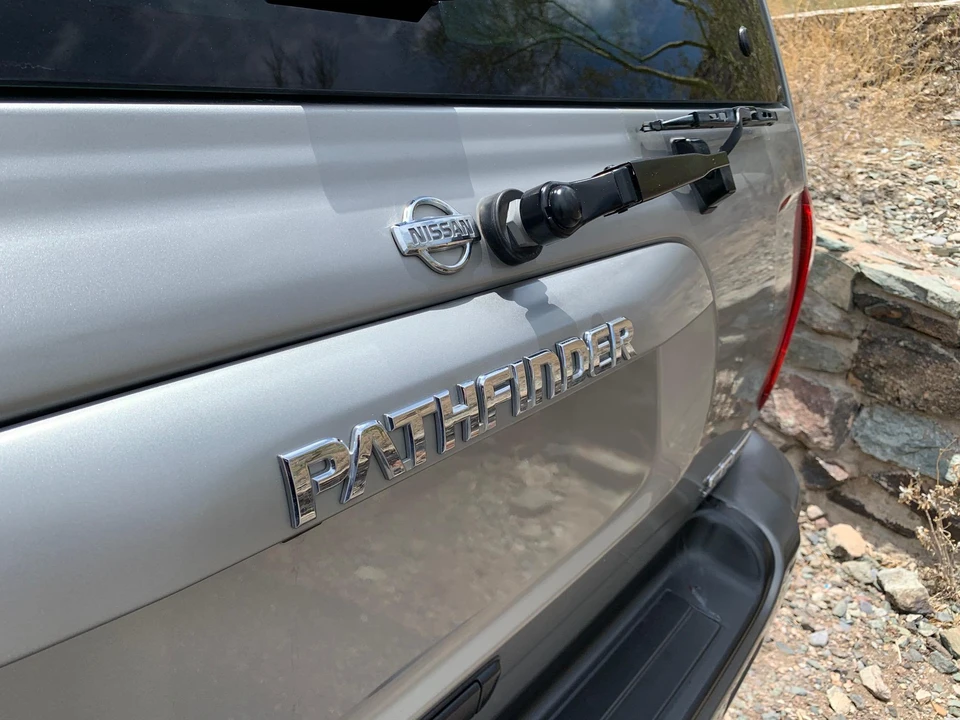 2001 Nissan Pathfinder 2nd Gen - Image 13 of 31
