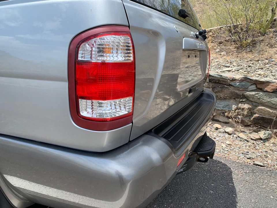 2001 Nissan Pathfinder 2nd Gen - Image 12 of 31