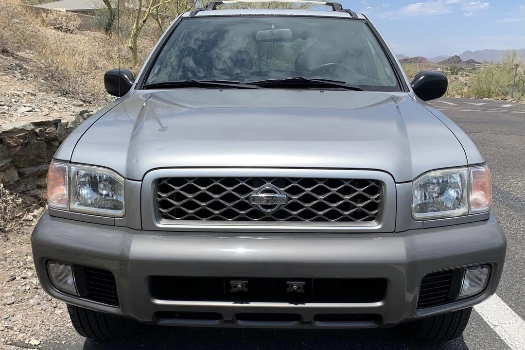 2001 Nissan Pathfinder 2nd Gen - Image 2 of 31