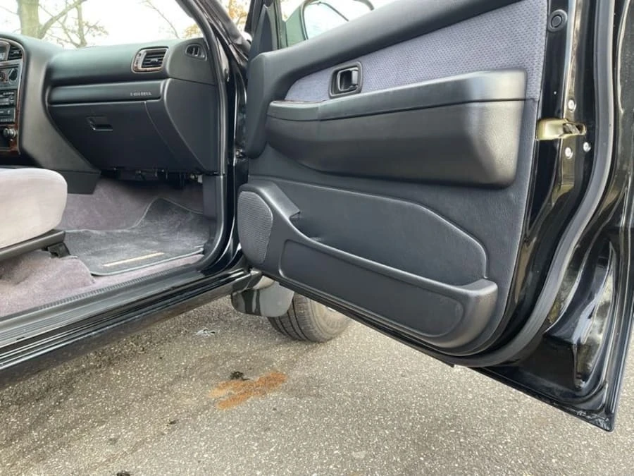 2001 Nissan Pathfinder 2nd Gen - Image 7 of 14