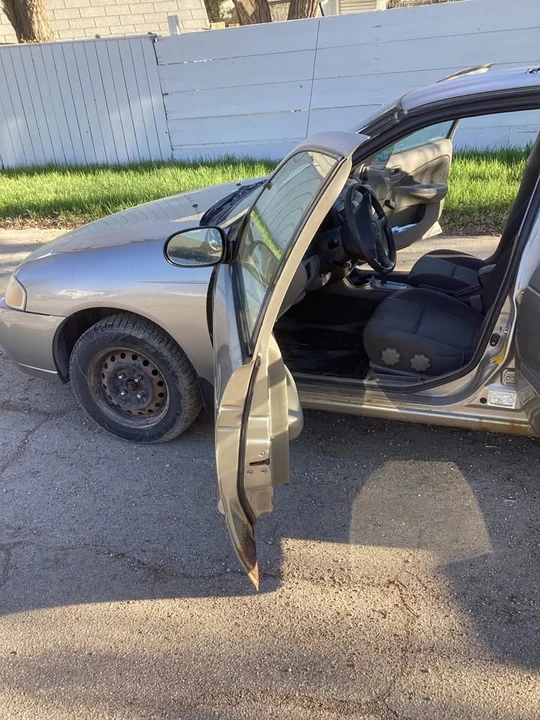 2001 Nissan Sentra 5th Gen - Image 7 of 10