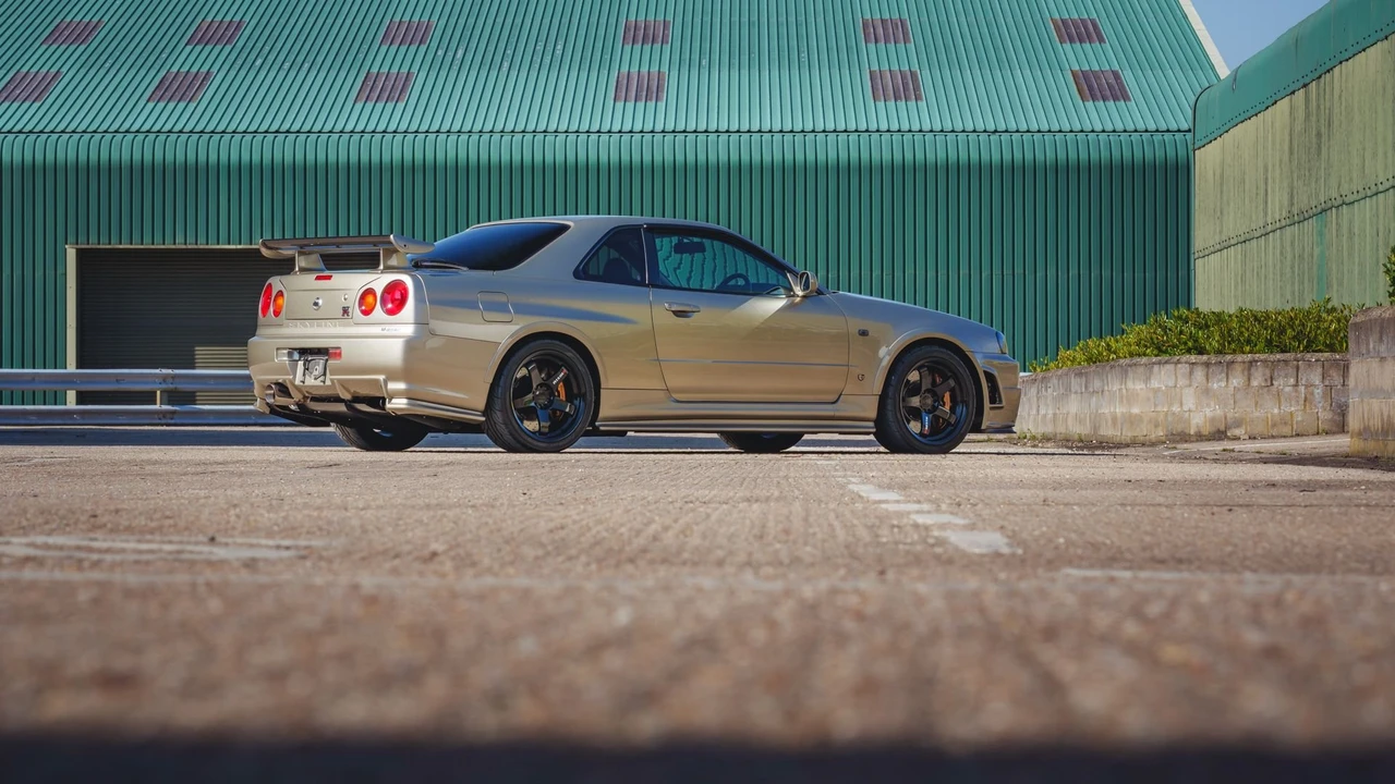 2001 Nissan R34 Skyline GT-R 10th Gen - Image 17 of 31