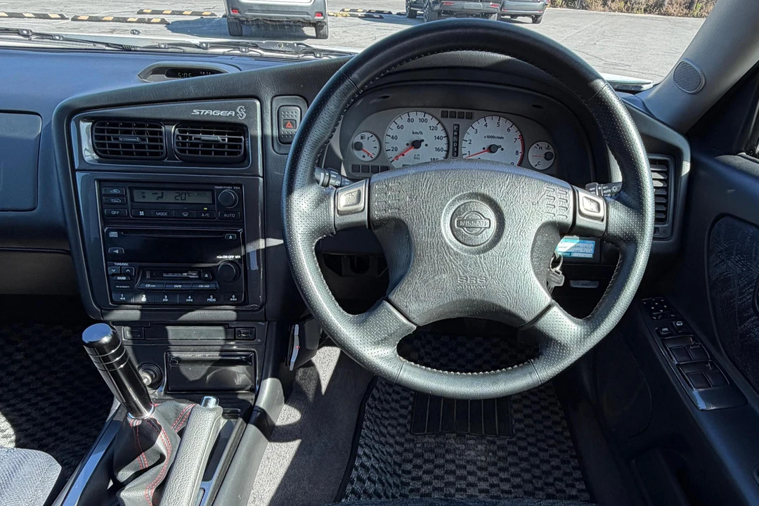 2001 Nissan Stagea 1st Gen - Image 16 of 31