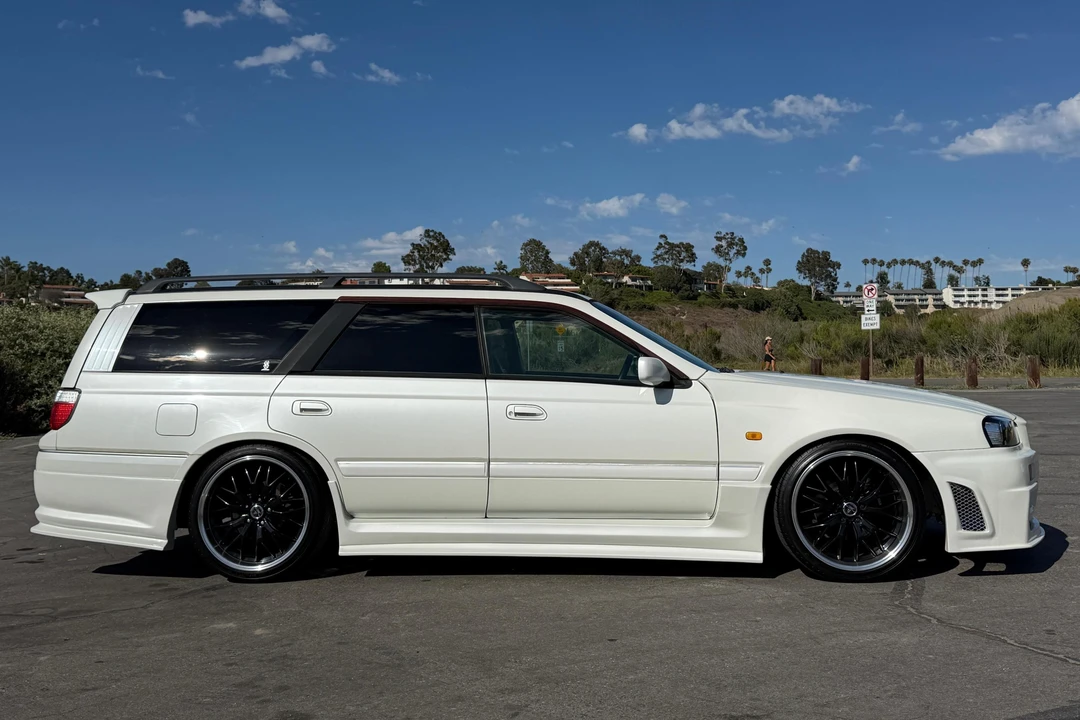 2001 Nissan Stagea 1st Gen - Image 3 of 31