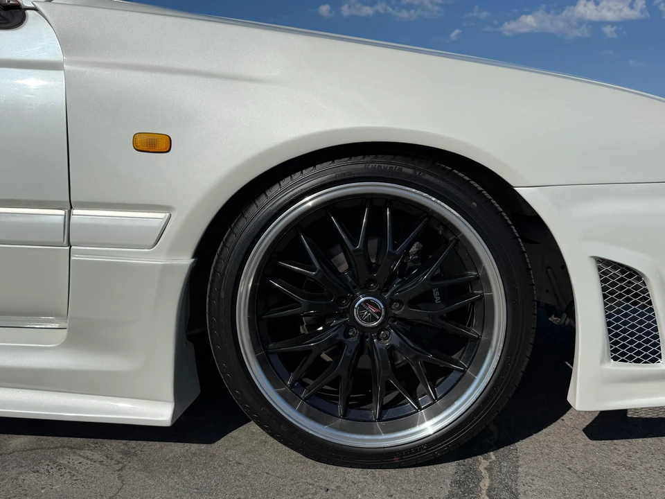 2001 Nissan Stagea 1st Gen - Image 15 of 31