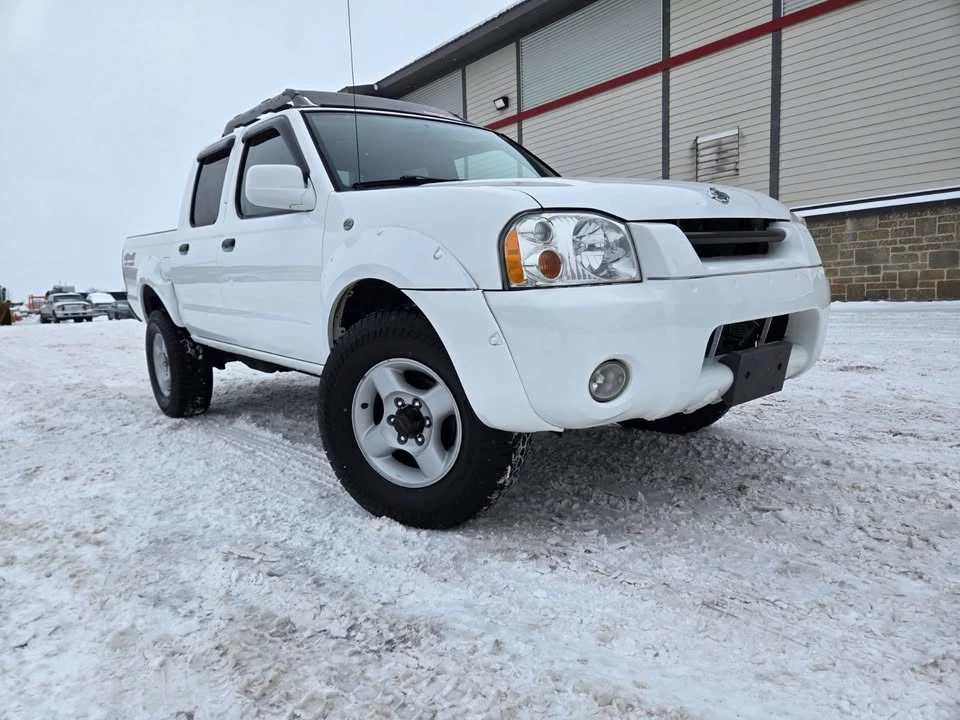 2001 Nissan Frontier 1st Gen - Image 11 of 20