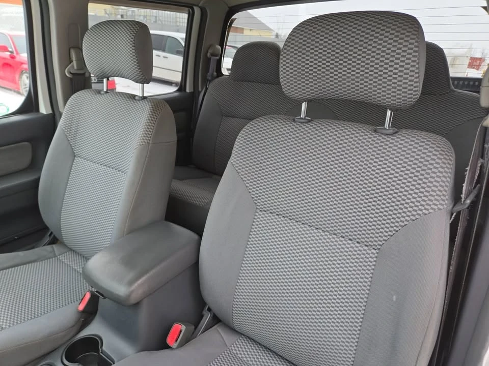 2001 Nissan Frontier 1st Gen - Image 17 of 20