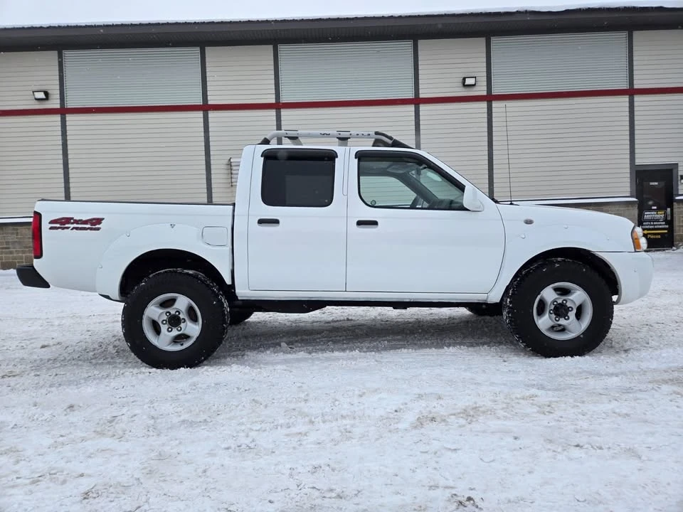 2001 Nissan Frontier 1st Gen - Image 9 of 20