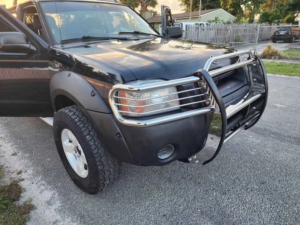 2001 Nissan Frontier 1st Gen - Image 14 of 20