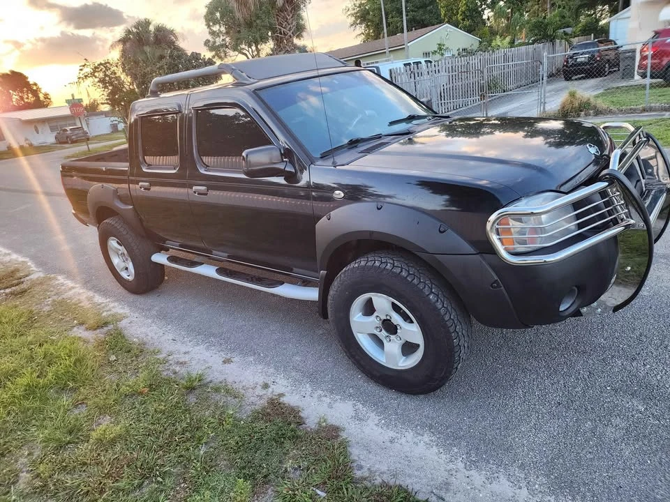 2001 Nissan Frontier 1st Gen - Image 8 of 20