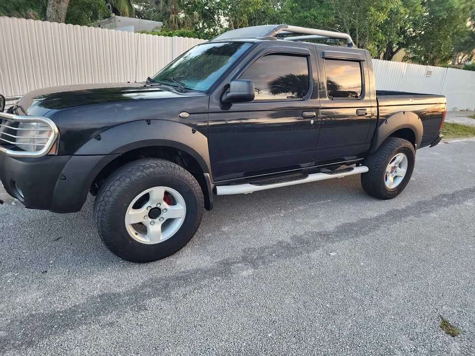 2001 Nissan Frontier 1st Gen - Image 4 of 20