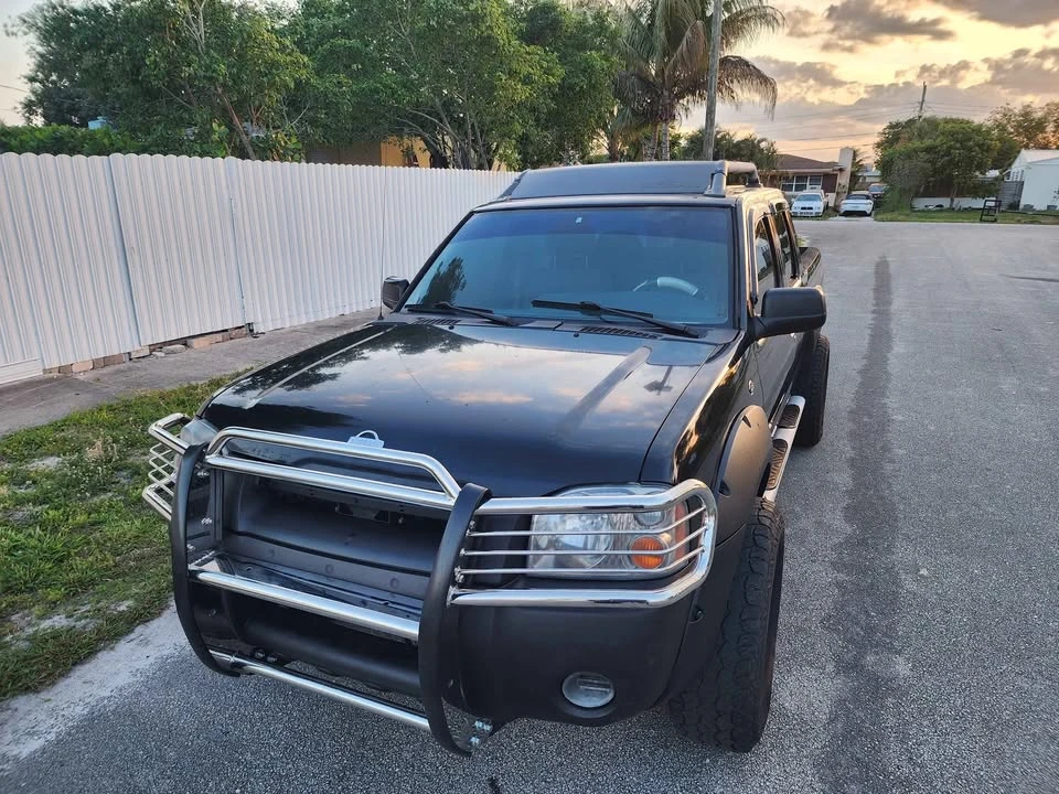 2001 Nissan Frontier 1st Gen - Image 15 of 20