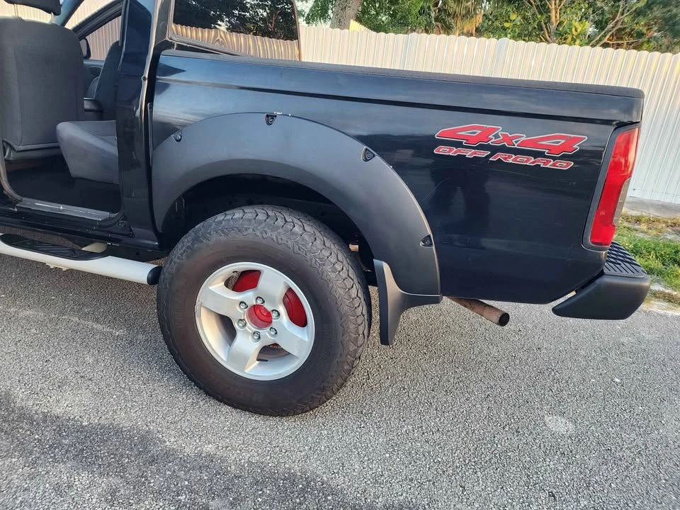 2001 Nissan Frontier 1st Gen - Image 2 of 20