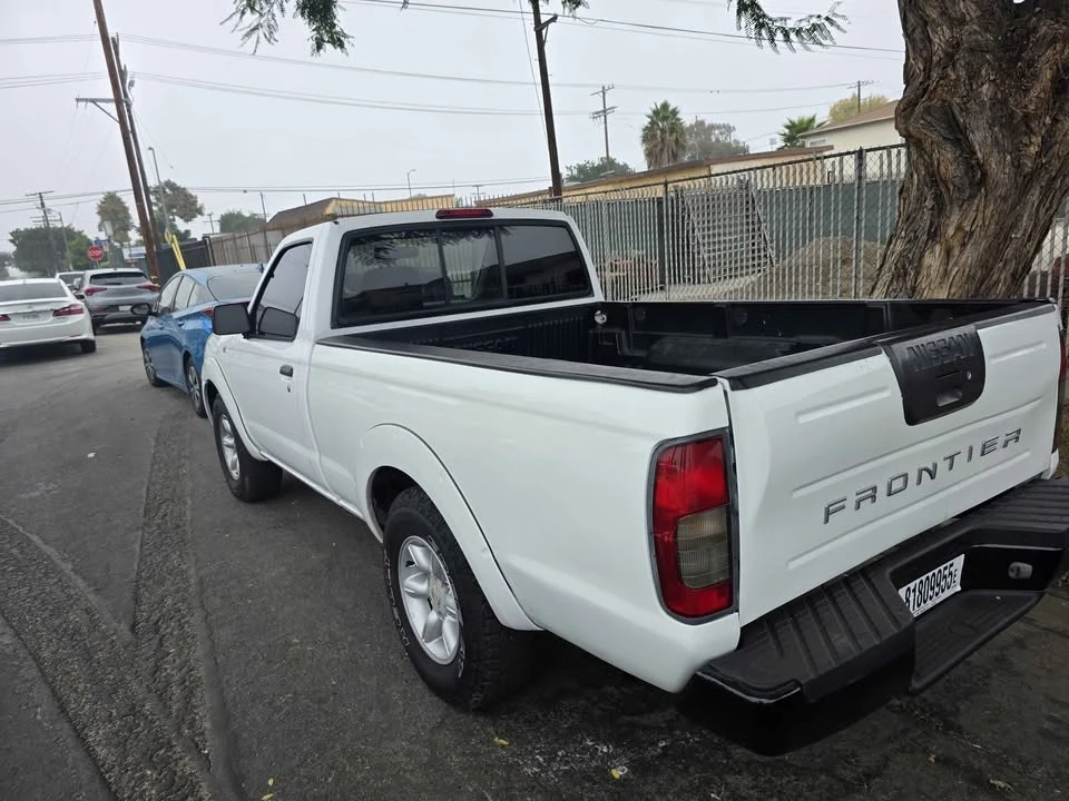 2001 Nissan Frontier 1st Gen - Image 4 of 5