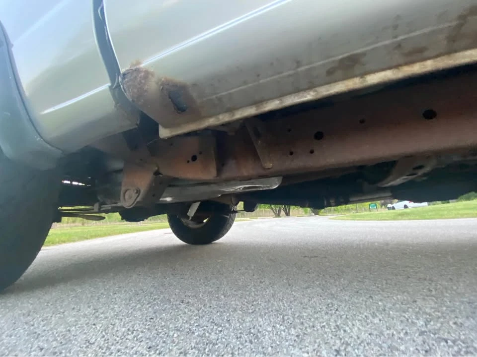 2001 Nissan Frontier 1st Gen - Image 17 of 20