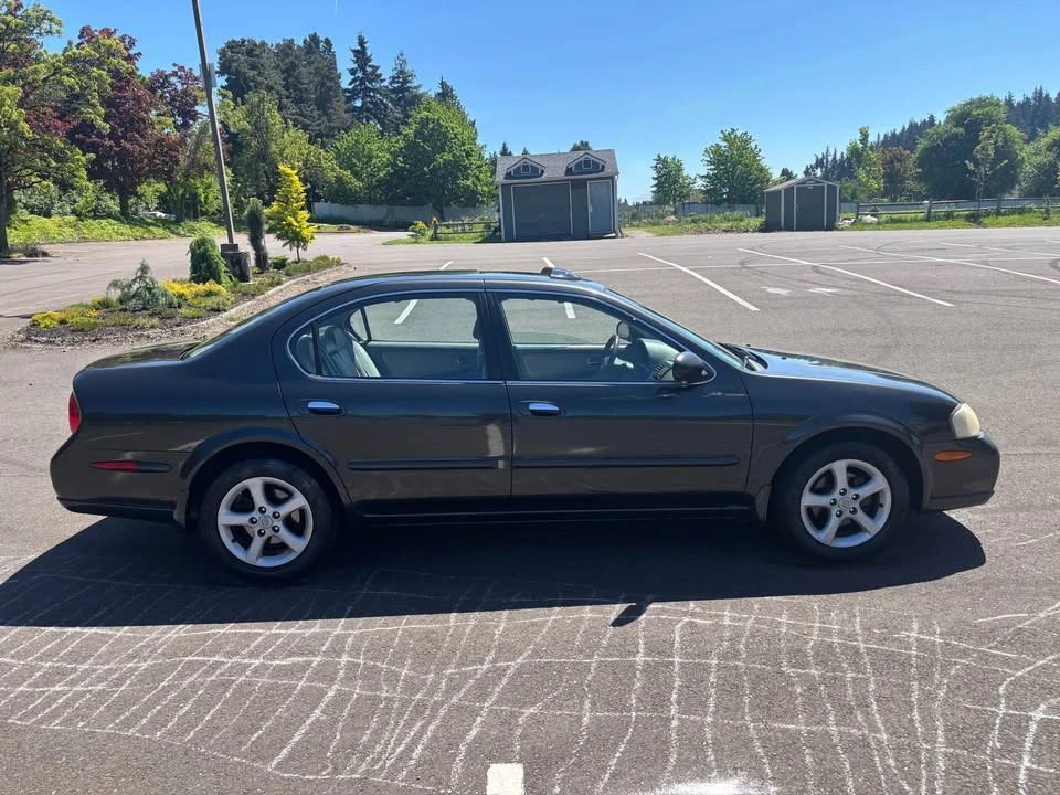 2001 Nissan Maxima 5th Gen - Image 4 of 10