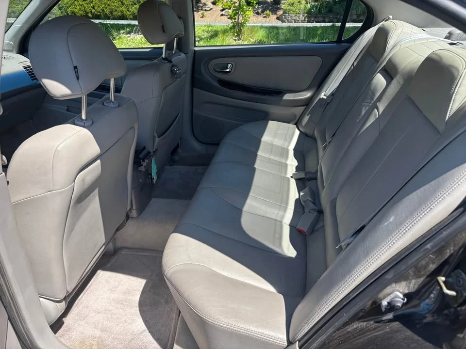 2001 Nissan Maxima 5th Gen - Image 8 of 10