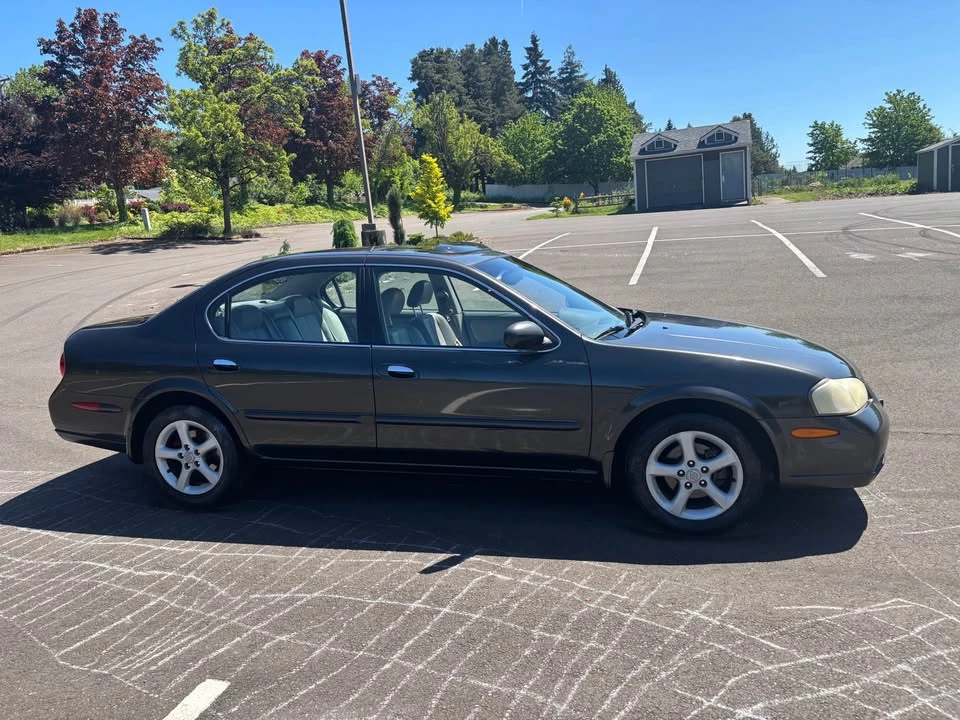 2001 Nissan Maxima 5th Gen - Image 5 of 10