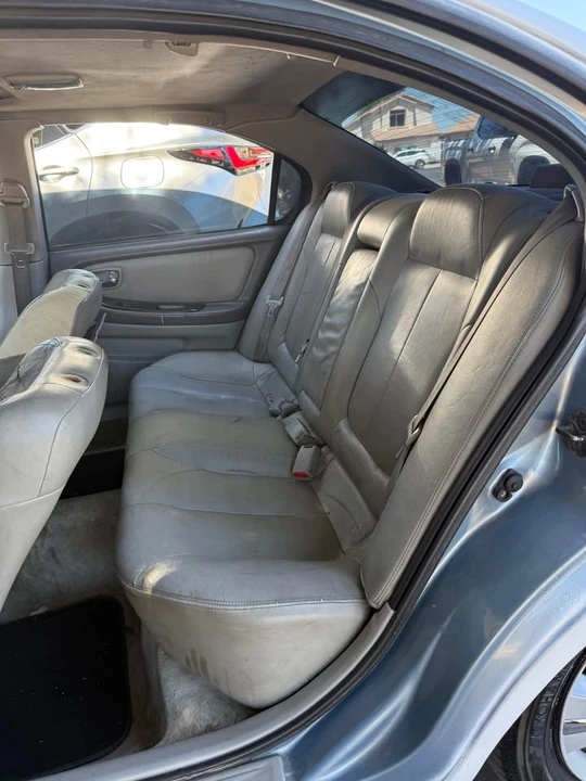 2001 Nissan Maxima 5th Gen - Image 14 of 18
