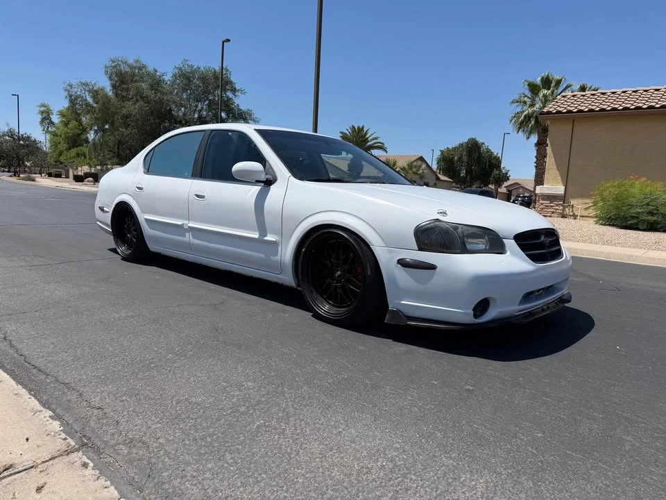 2001 Nissan Maxima 5th Gen - Image 2 of 18