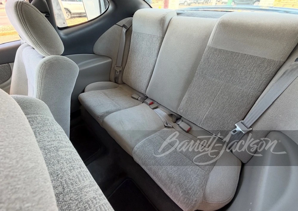 2001 Oldsmobile Alero - Image 9 of 14