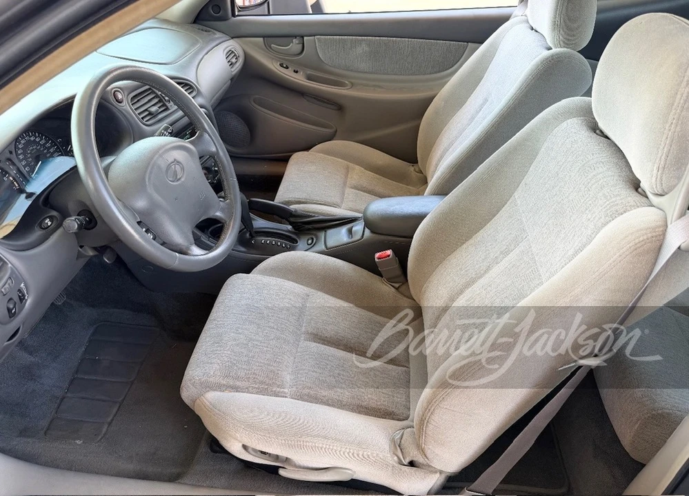 2001 Oldsmobile Alero - Image 7 of 14