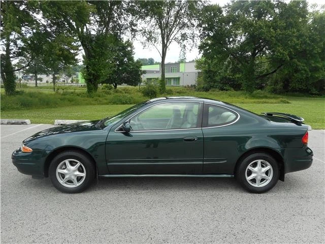 2001 Oldsmobile Alero - Image 8 of 12